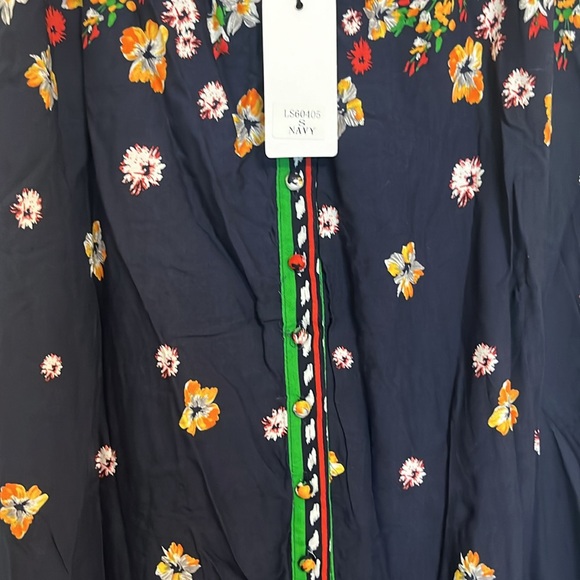 NWT - Love riche Maxi Navy Floral Print Skirt with Elastic Waist and Open Front - Picture 4 of 8